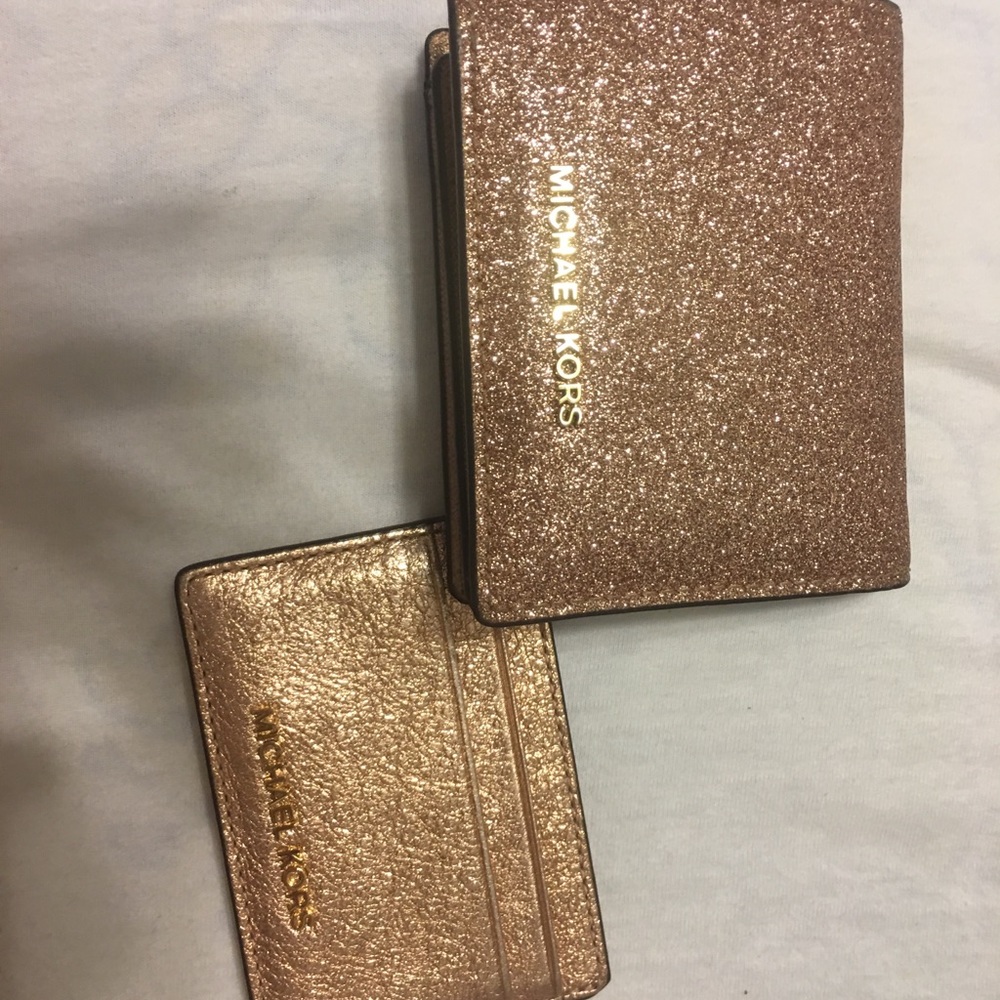 Mk wallet set in perfect condition